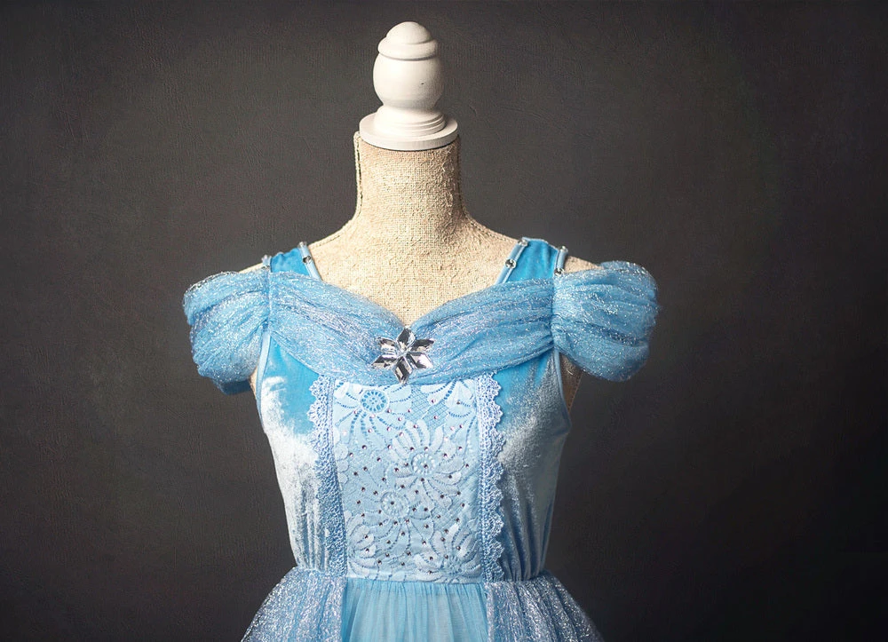 QUEEN OF THE KINGDOM GOWN FOR WOMEN - Image 2