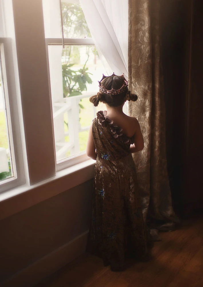 HER ROYAL MAJESTY CROWN - Image 4